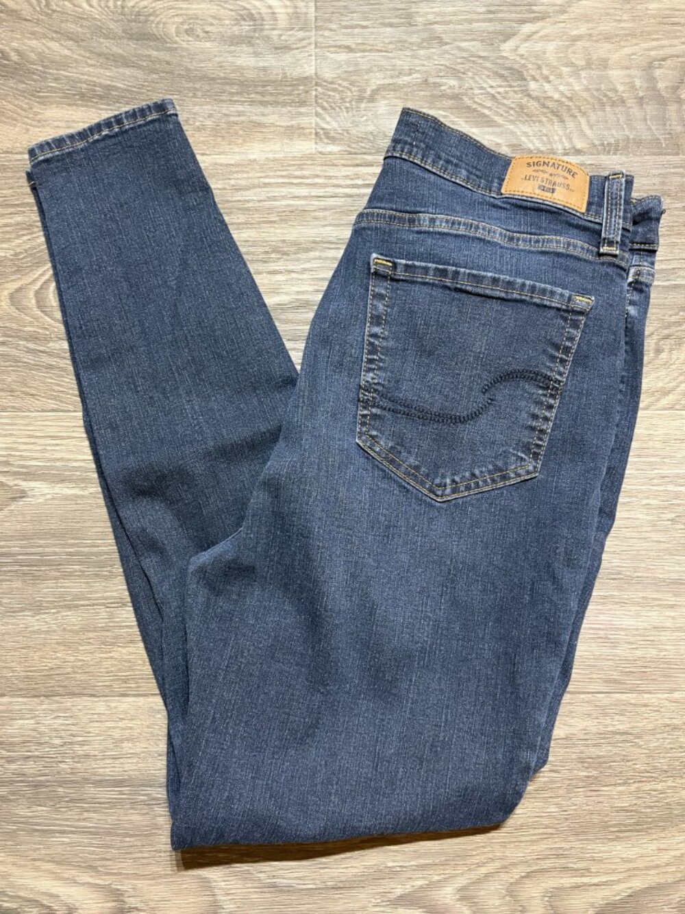 Signature By Levi Strauss Ultra High Rise Jeans 17 Jegging W33 Stretch Dark Wash